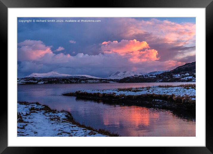 Sunset colour reflected in Leasgeary estuary. Framed Mounted Print by Richard Smith