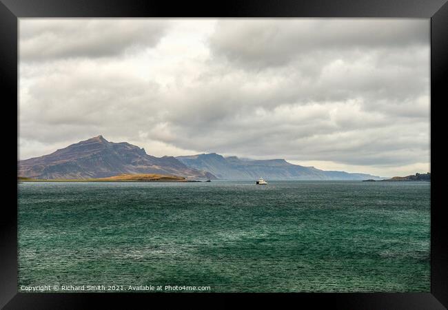 The Sound of Raasay. Framed Print by Richard Smith