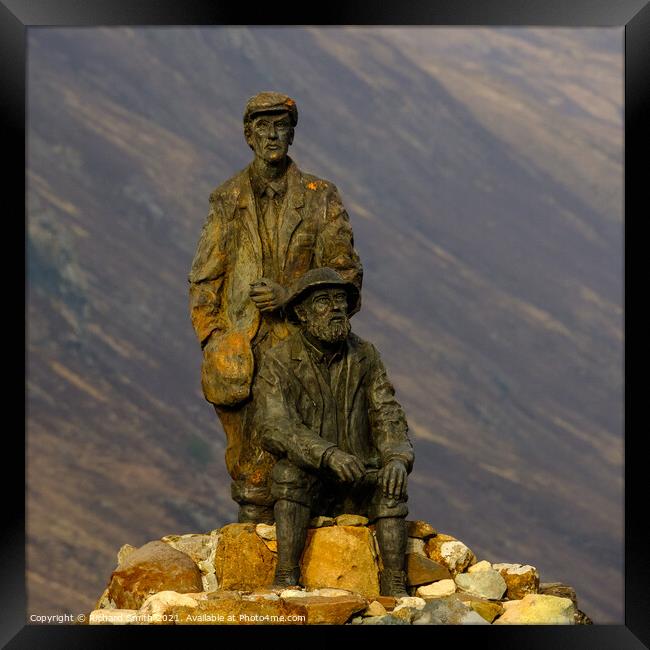 A large Sculpture of two famous Climbers. Framed Print by Richard Smith