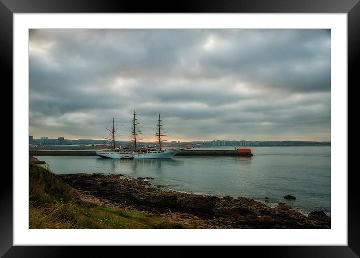 Seacloud 2 Framed Mounted Print by Vicky Mitchell