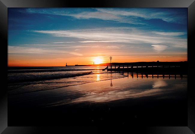 Sunrise at Aberdeen Beach Framed Print by Vicky Mitchell