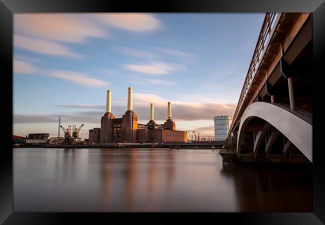 Power Station at Battersea Framed Print by Stuart Gennery