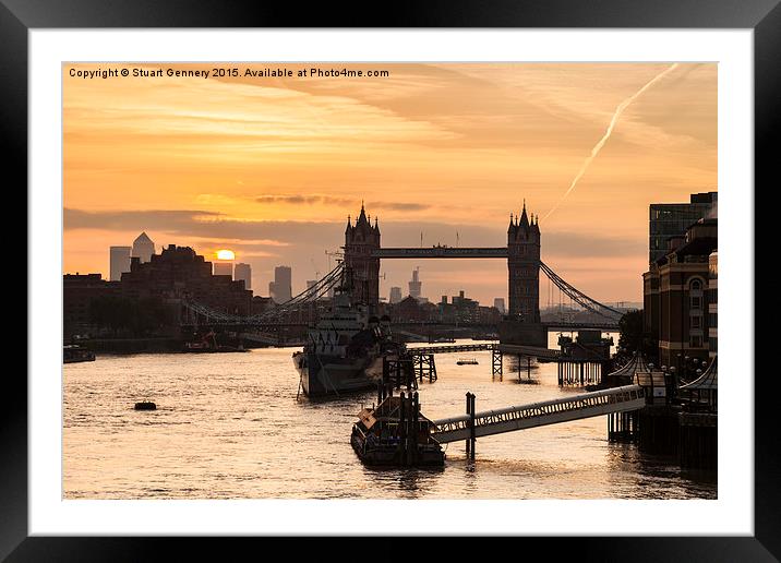  Sunrise over the Pool of London Framed Mounted Print by Stuart Gennery