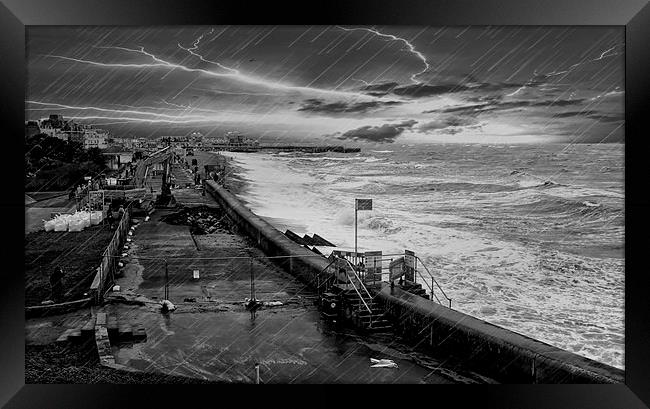  Winter storms in south UK Framed Print by JC studios LRPS ARPS