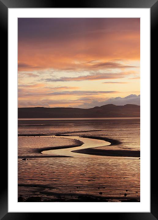 Kingoodie Bay sunset Framed Mounted Print by robert garside