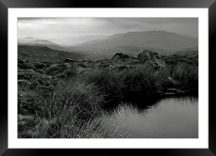 the black mountains brecon beacons wales Framed Mounted Print by simon powell