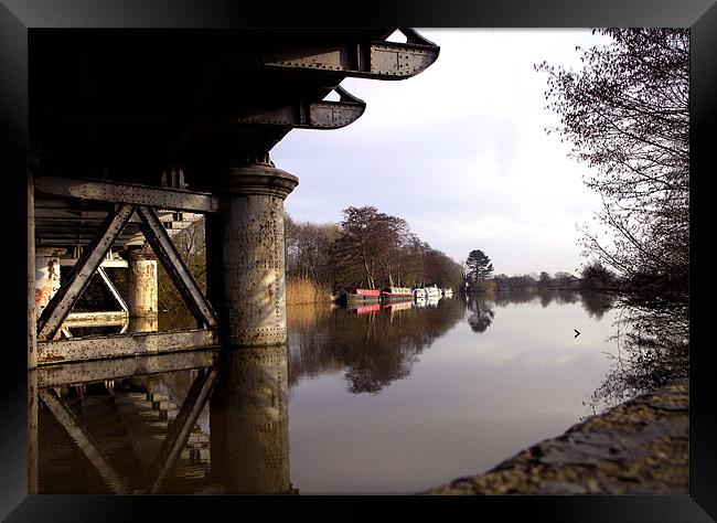 Canal boats on the Thames near Oxford. Framed Print by mike lester