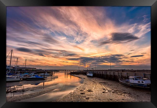 Ryde Harbour Sunset Framed Print by Wight Landscapes