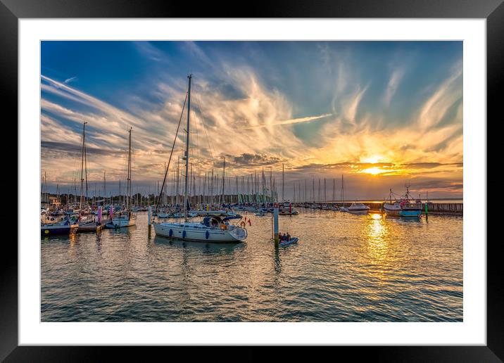 Yarmouth Harbour Sundown Framed Mounted Print by Wight Landscapes