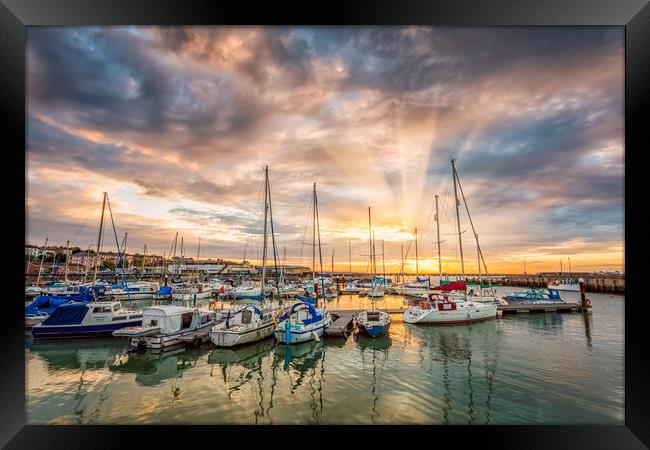 Ryde Harbour Sunbeam Sunset Framed Print by Wight Landscapes