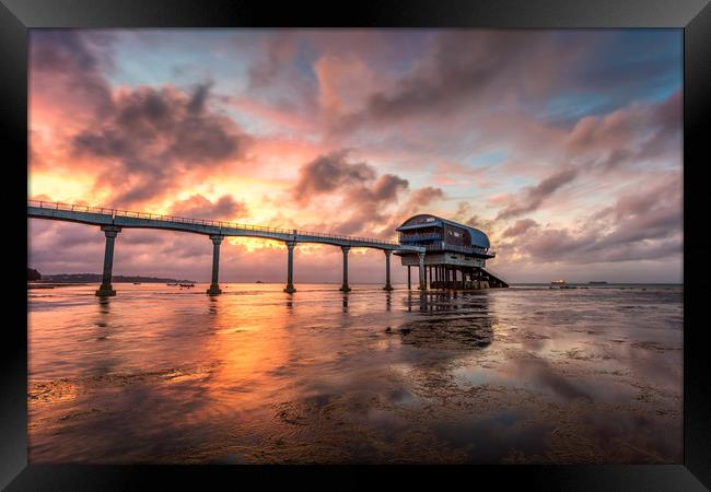Sunset At The Lifeboat Station Framed Print by Wight Landscapes