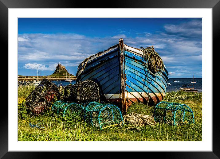 The Magpie, Holy Island Framed Mounted Print by Dave Hudspeth Landscape Photography