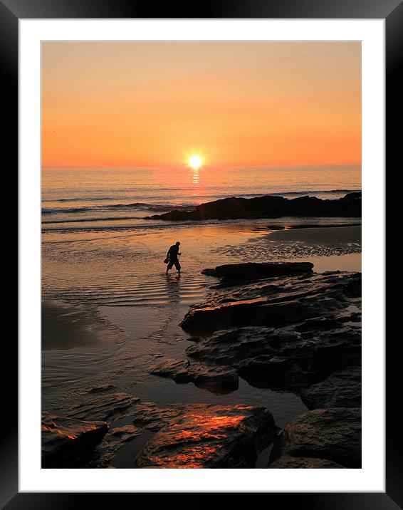 Cornwall: A paddle at Sunset Framed Mounted Print by Rob Parsons