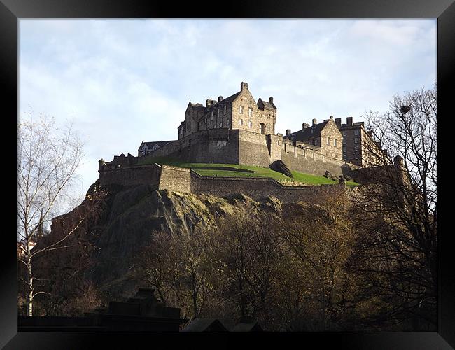 Edinburgh Castle Framed Print by Sam Anderson