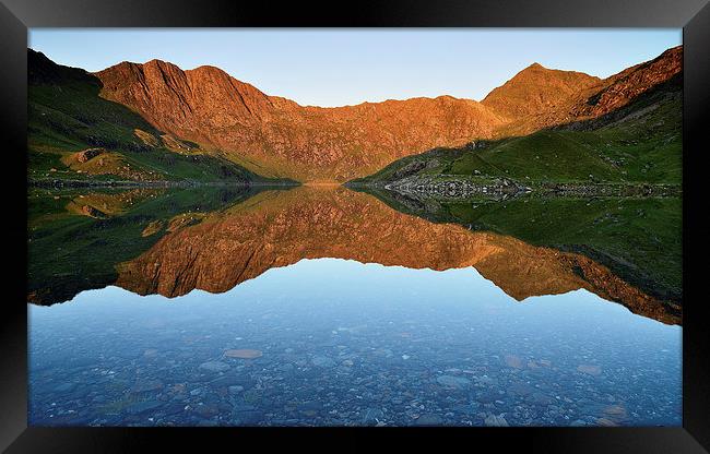 Snowdon Horseshoe Framed Print by Kevin OBrian