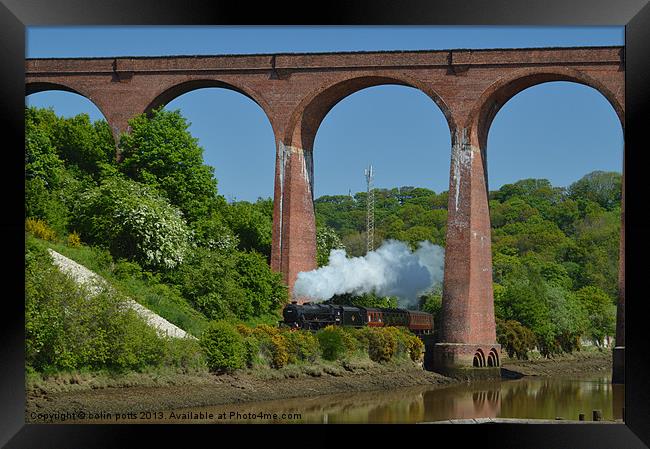 Steam Train Whitby viaduct Framed Print by colin potts