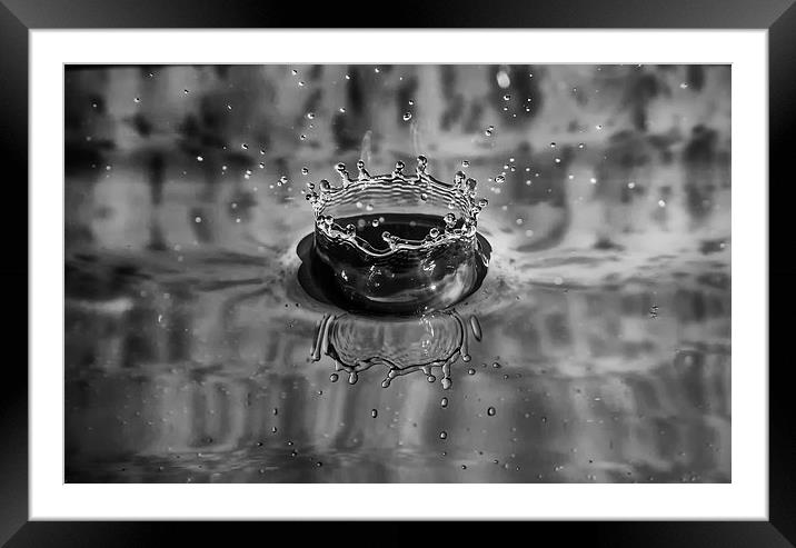  Mono Water Splash Crown Framed Mounted Print by Gary Kenyon