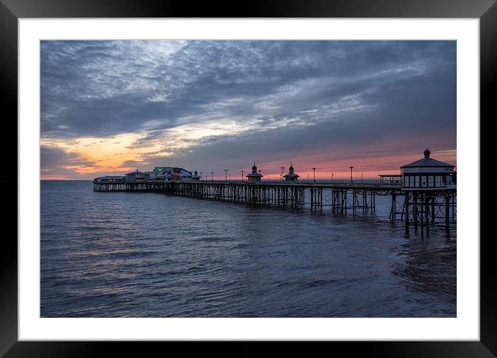 Blackpool Sunset Framed Mounted Print by Gary Kenyon