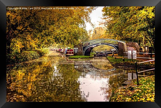 Autumn on the Oxford canal Framed Print by Thanet Photos