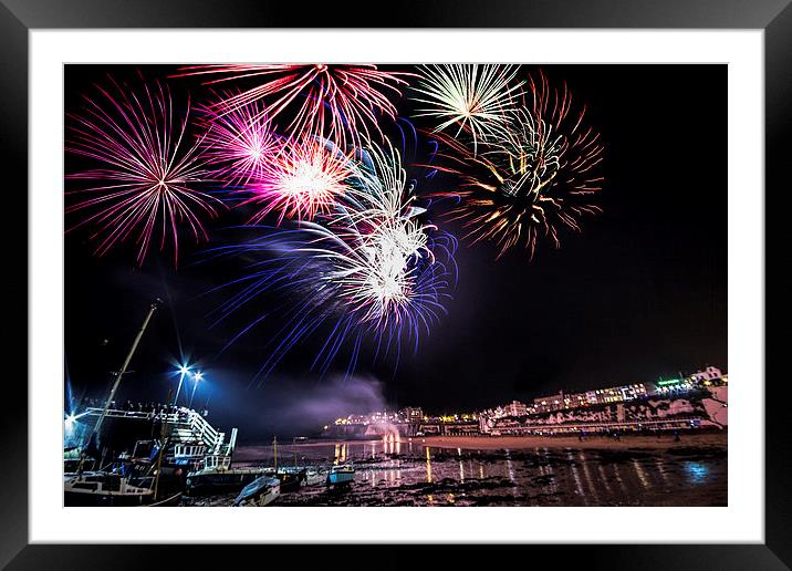 Firework night Framed Mounted Print by Thanet Photos