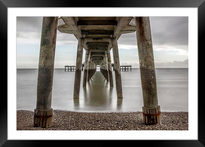 Deal pier Framed Mounted Print by Thanet Photos