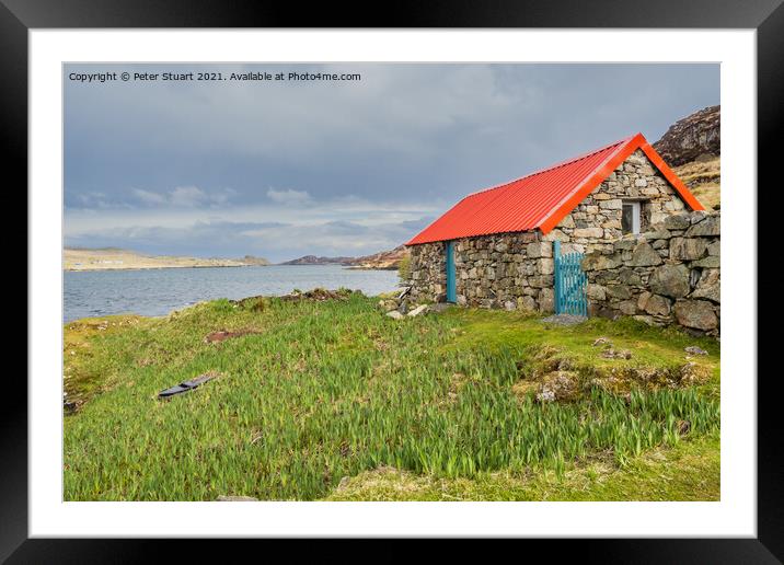 Red roof bothy at lickisto Isle of Harris Outer Hebrides Framed Mounted Print by Peter Stuart