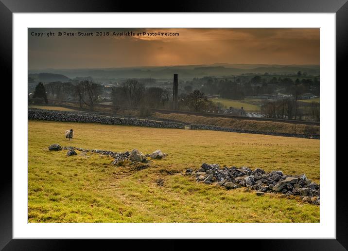 Settle from the High Rd Framed Mounted Print by Peter Stuart