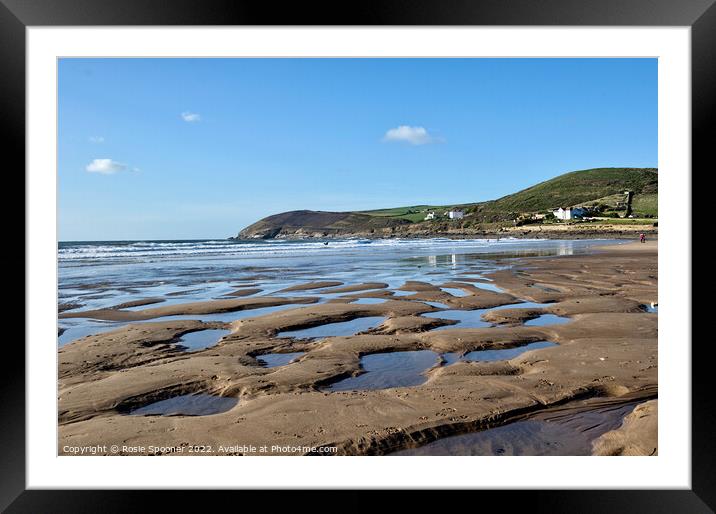 Puddles at low tide  Framed Mounted Print by Rosie Spooner