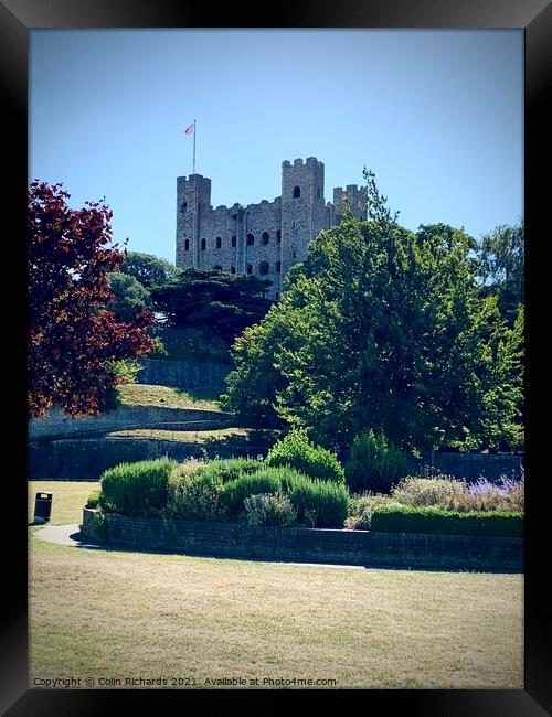 Rochester Castle  Framed Print by Colin Richards