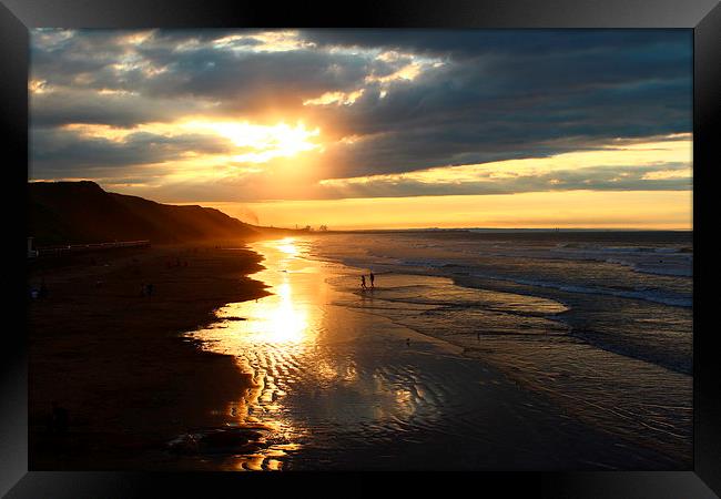 saltburn sunset Framed Print by paul wheatley