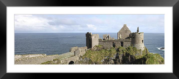 dunluce castle, northern ireland Framed Mounted Print by william sharpe