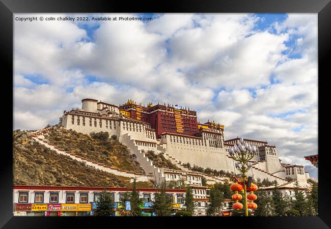 Potala Palace in Lhasa, Tibet Framed Print by colin chalkley