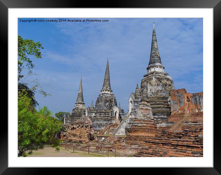 Wat Phra Si Sanphet Framed Mounted Print by colin chalkley