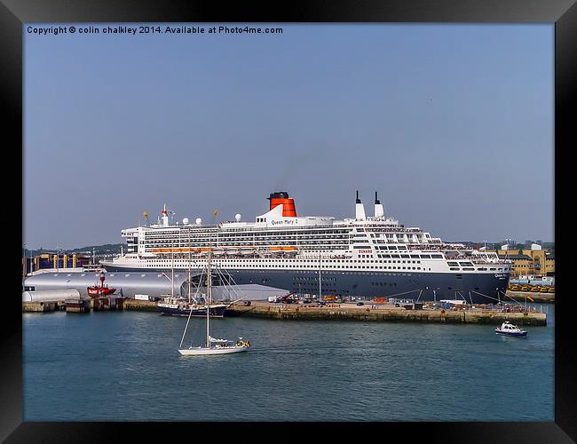 Queen Mary 2 in Southampton Harbour Framed Print by colin chalkley