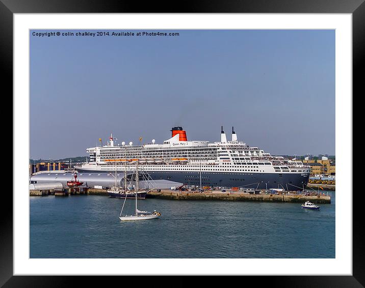 Queen Mary 2 in Southampton Harbour Framed Mounted Print by colin chalkley