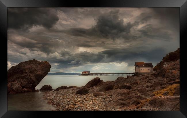 Waiting for the storm Framed Print by Leighton Collins