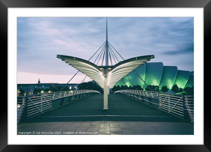Magnificent Glasgow Bridge at Night Framed Mounted Print by Les McLuckie