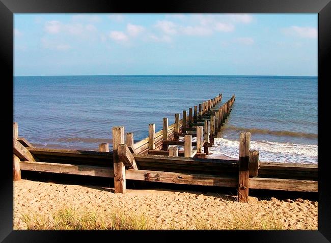 Hopton, Norfolk sea view Framed Print by Ali Dyer