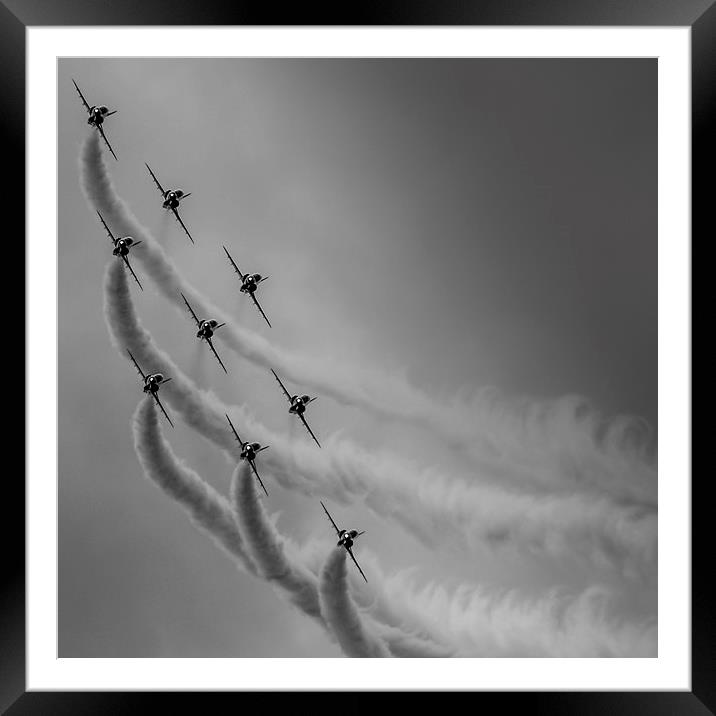 Red Arrows Diamond 9 Framed Mounted Print by Gareth Burge Photography