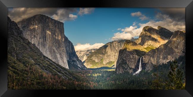 Yosemite Valley, Tunnel View Framed Print by Gareth Burge Photography