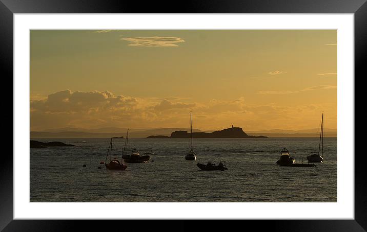  North Berwick Sunset Framed Mounted Print by Sue Dudley
