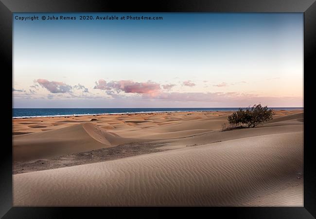 Playa del Ingles Dunes Framed Print by Juha Remes
