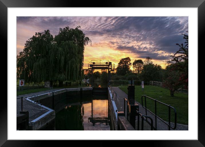 Golden Reflections on the Great Ouse Framed Mounted Print by Wendy Williams CPAGB