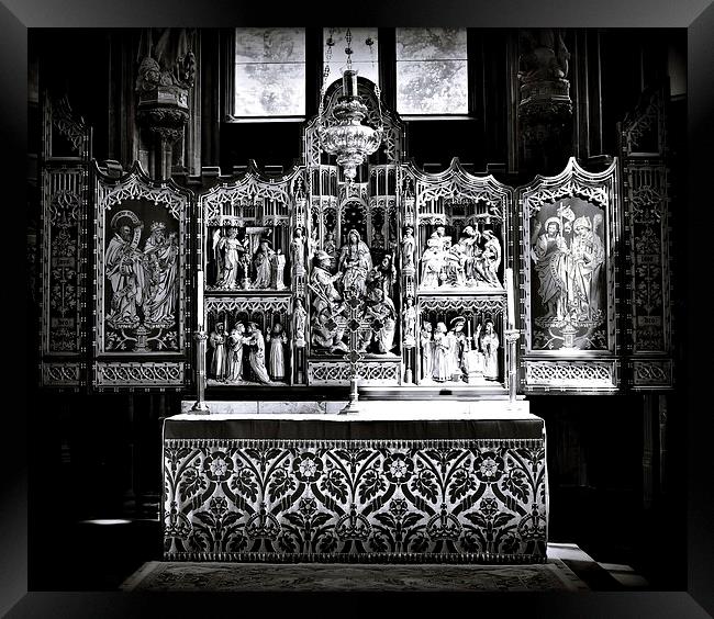 Altar at lichfield cathedral Framed Print by leonard alexander