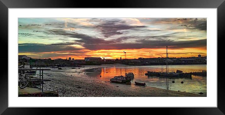 River Medway Sunrise Framed Mounted Print by Richard Cruttwell
