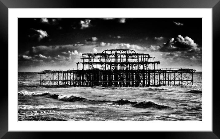 Brighton Pier Framed Mounted Print by Scott Anderson