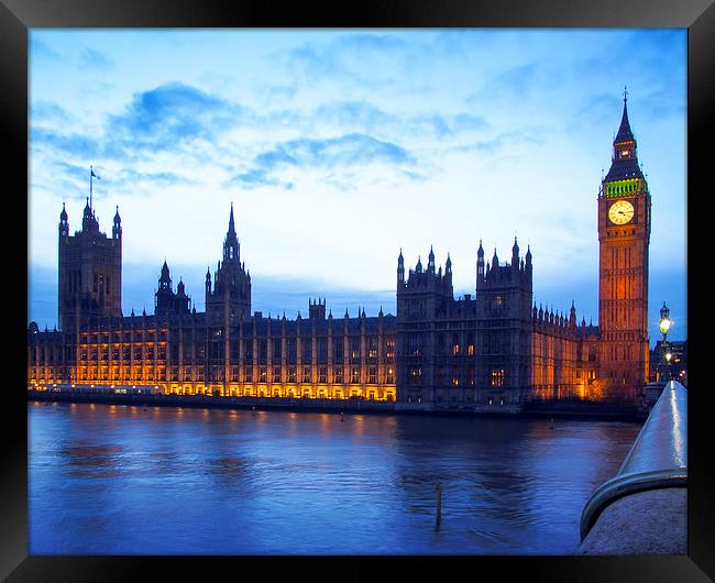 Houses of Parliament Framed Print by Victor Burnside