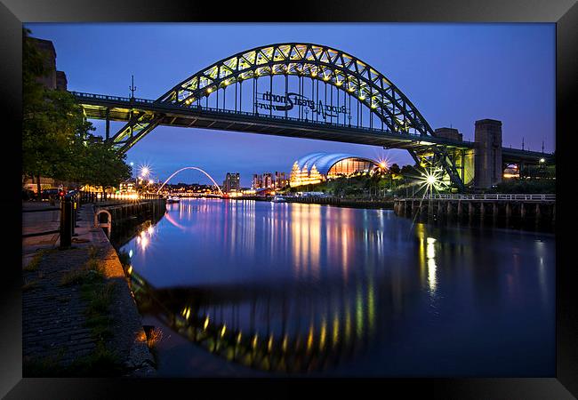 The Quayside, Newcastle. Framed Print by Garry Smith