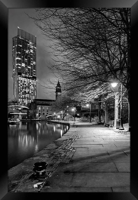 Manchester By Night. Framed Print by Garry Smith