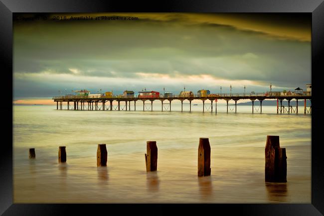 Teignmouth Pier At dawn. Framed Print by Tracey Yeo